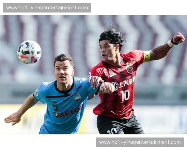 横滨水手反击体系剖析：洛佩斯双响背后是精准的边中结合与快速转换